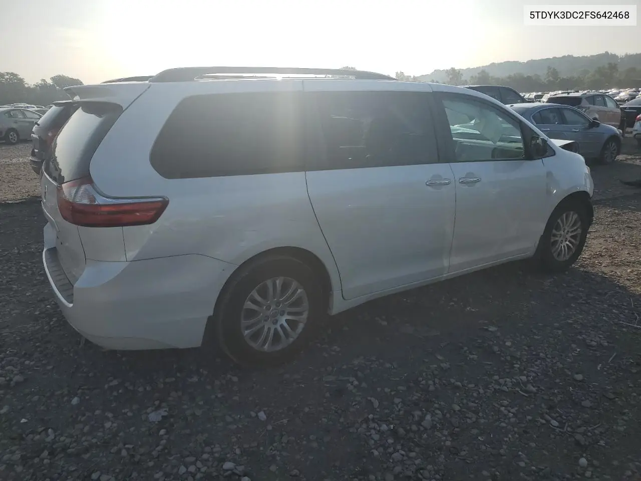 2015 Toyota Sienna Xle VIN: 5TDYK3DC2FS642468 Lot: 65995925