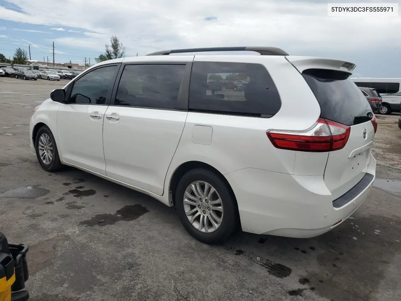 2015 Toyota Sienna Xle VIN: 5TDYK3DC3FS555971 Lot: 66280105