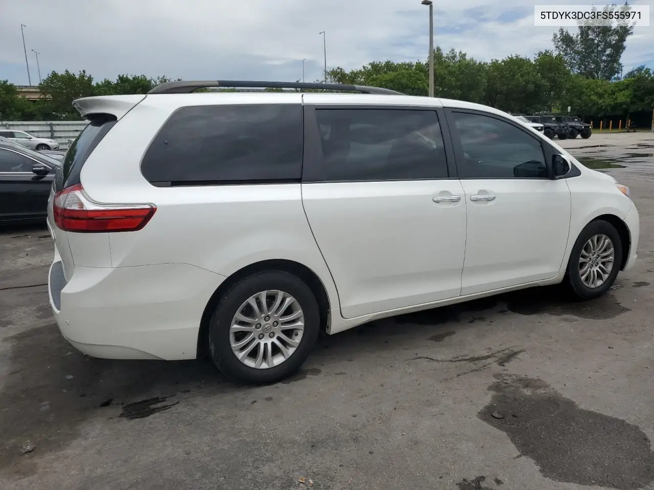 2015 Toyota Sienna Xle VIN: 5TDYK3DC3FS555971 Lot: 66280105