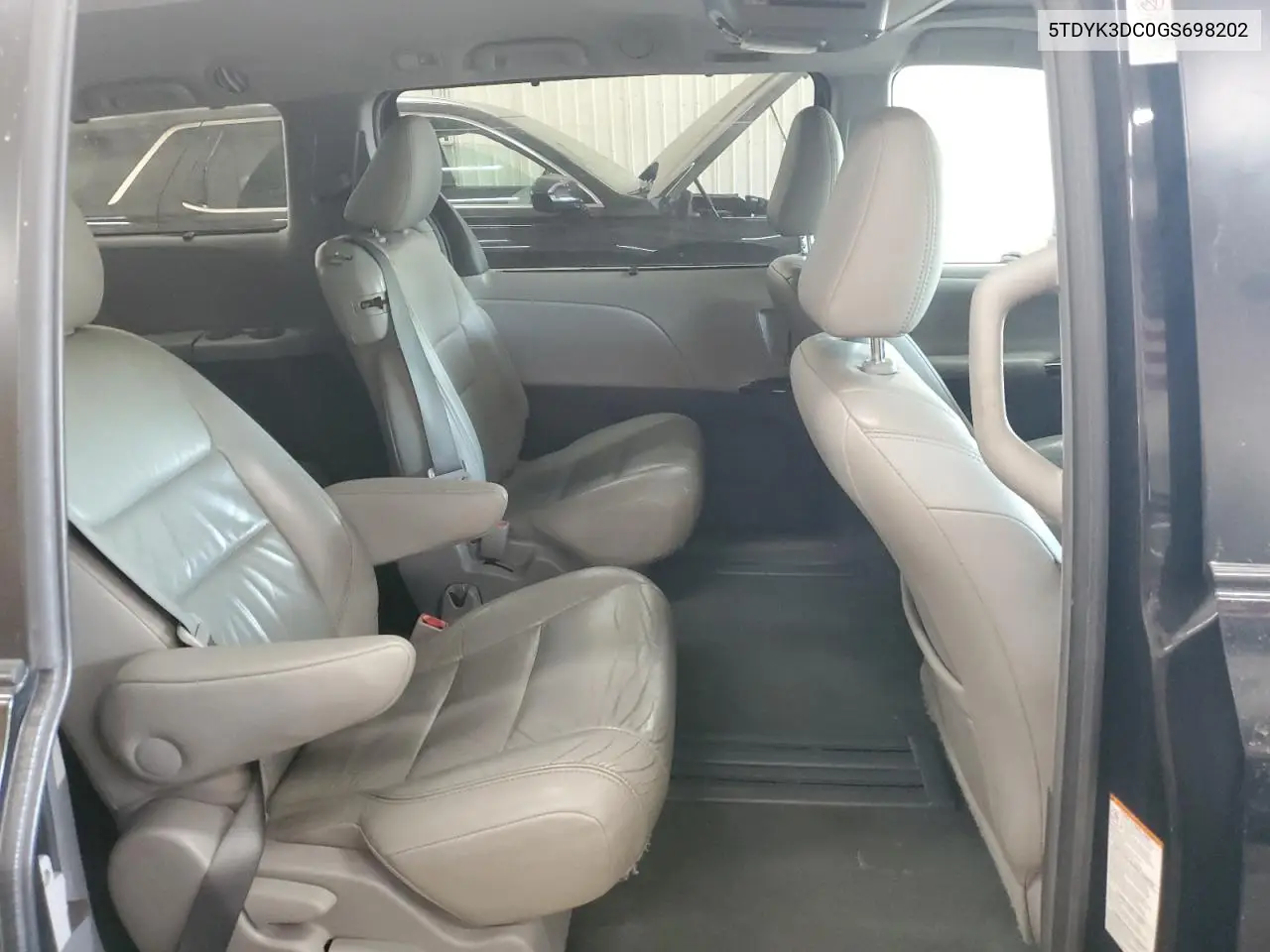 2016 Toyota Sienna Xle VIN: 5TDYK3DC0GS698202 Lot: 56624055