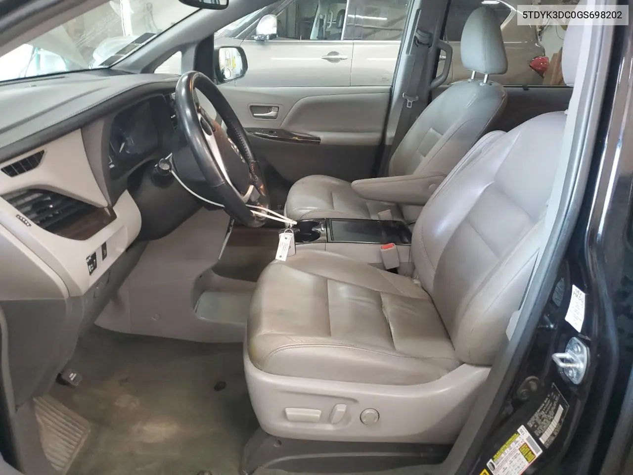 2016 Toyota Sienna Xle VIN: 5TDYK3DC0GS698202 Lot: 56624055