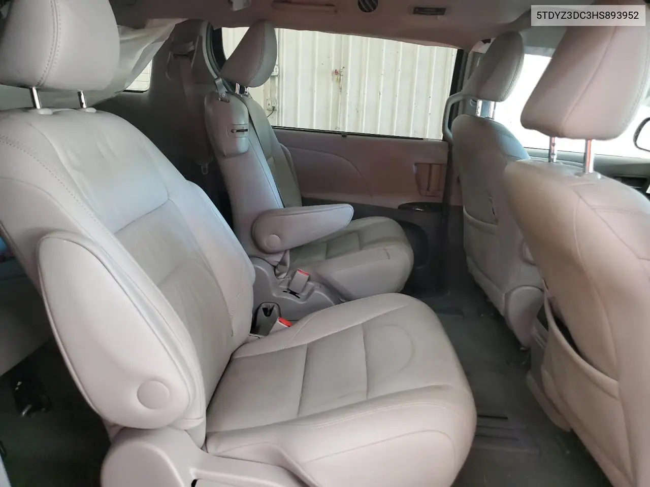 2017 Toyota Sienna Xle VIN: 5TDYZ3DC3HS893952 Lot: 56170475