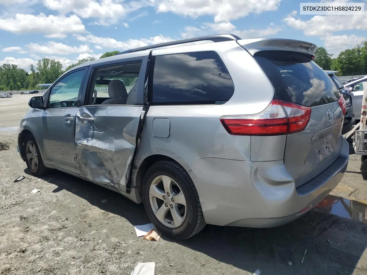 2017 Toyota Sienna Le VIN: 5TDKZ3DC1HS824229 Lot: 56461555