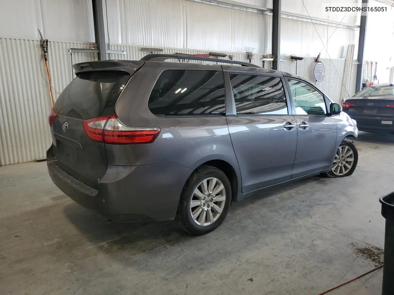 2017 Toyota Sienna Xle VIN: 5TDDZ3DC9HS165051 Lot: 63336725