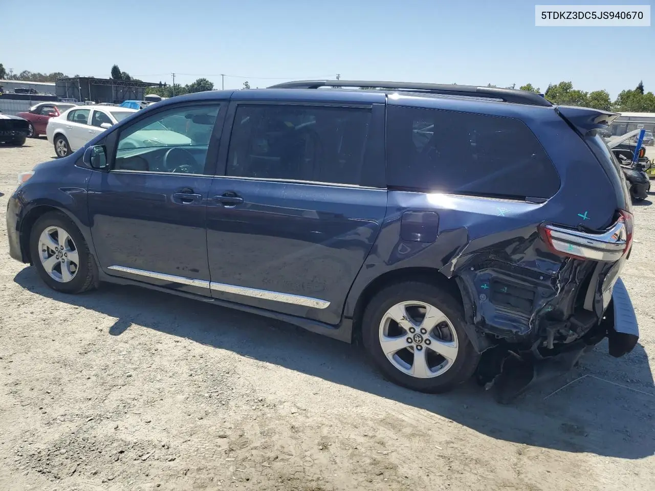 2018 Toyota Sienna Le VIN: 5TDKZ3DC5JS940670 Lot: 63253685
