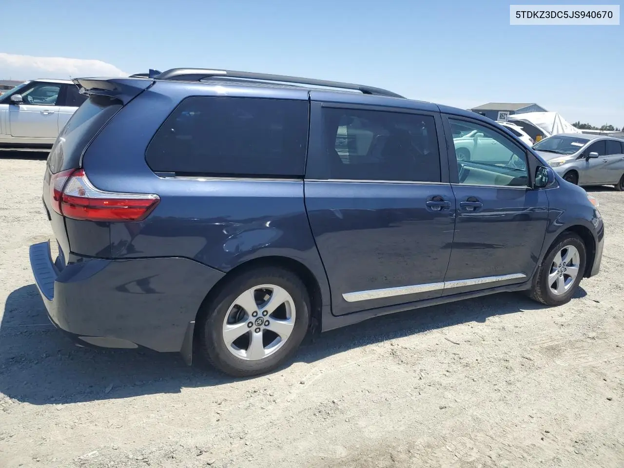 2018 Toyota Sienna Le VIN: 5TDKZ3DC5JS940670 Lot: 63253685