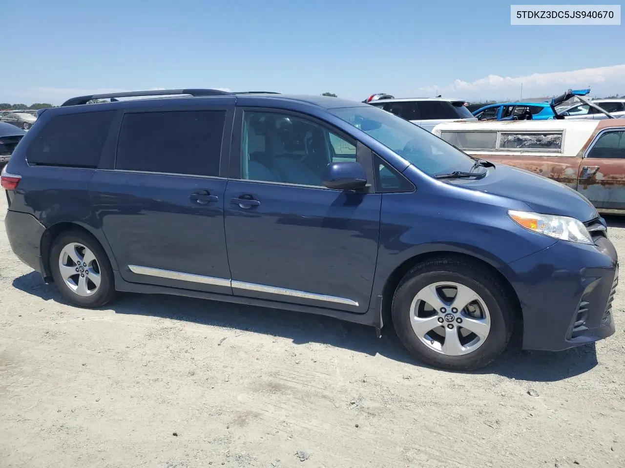 2018 Toyota Sienna Le VIN: 5TDKZ3DC5JS940670 Lot: 63253685
