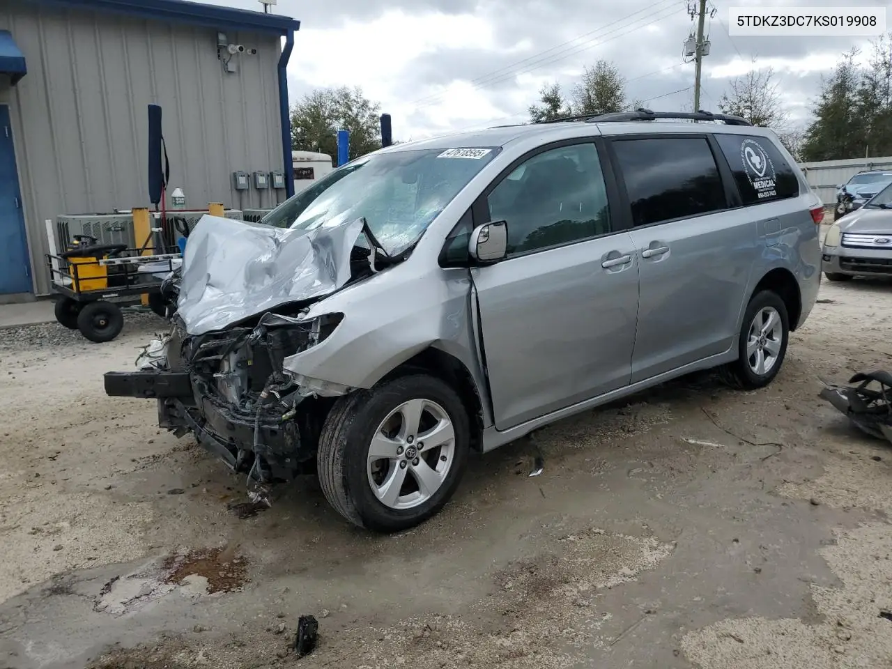 2019 Toyota Sienna Le VIN: 5TDKZ3DC7KS019908 Lot: 47618595