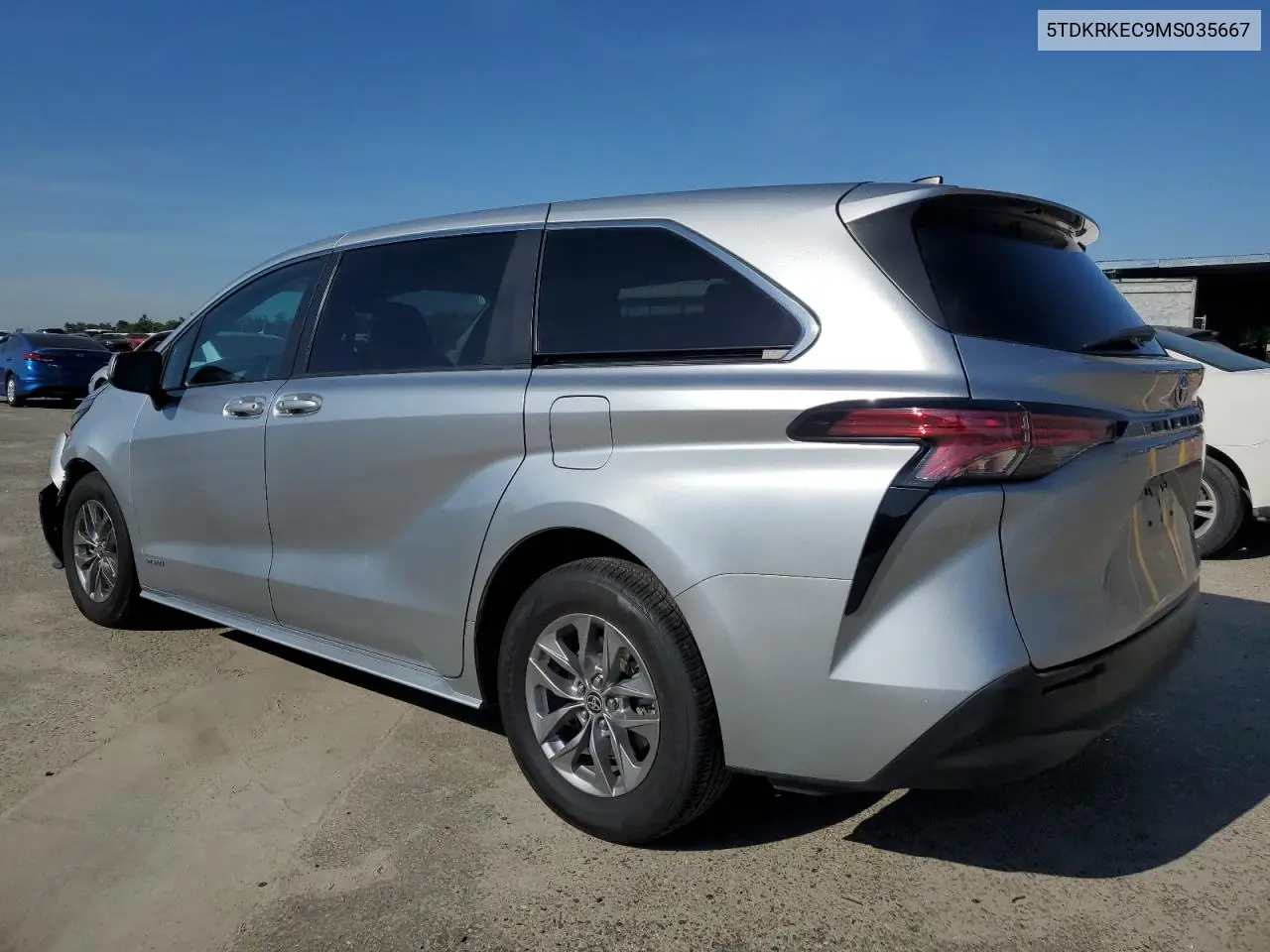 2021 Toyota Sienna Le VIN: 5TDKRKEC9MS035667 Lot: 53754995