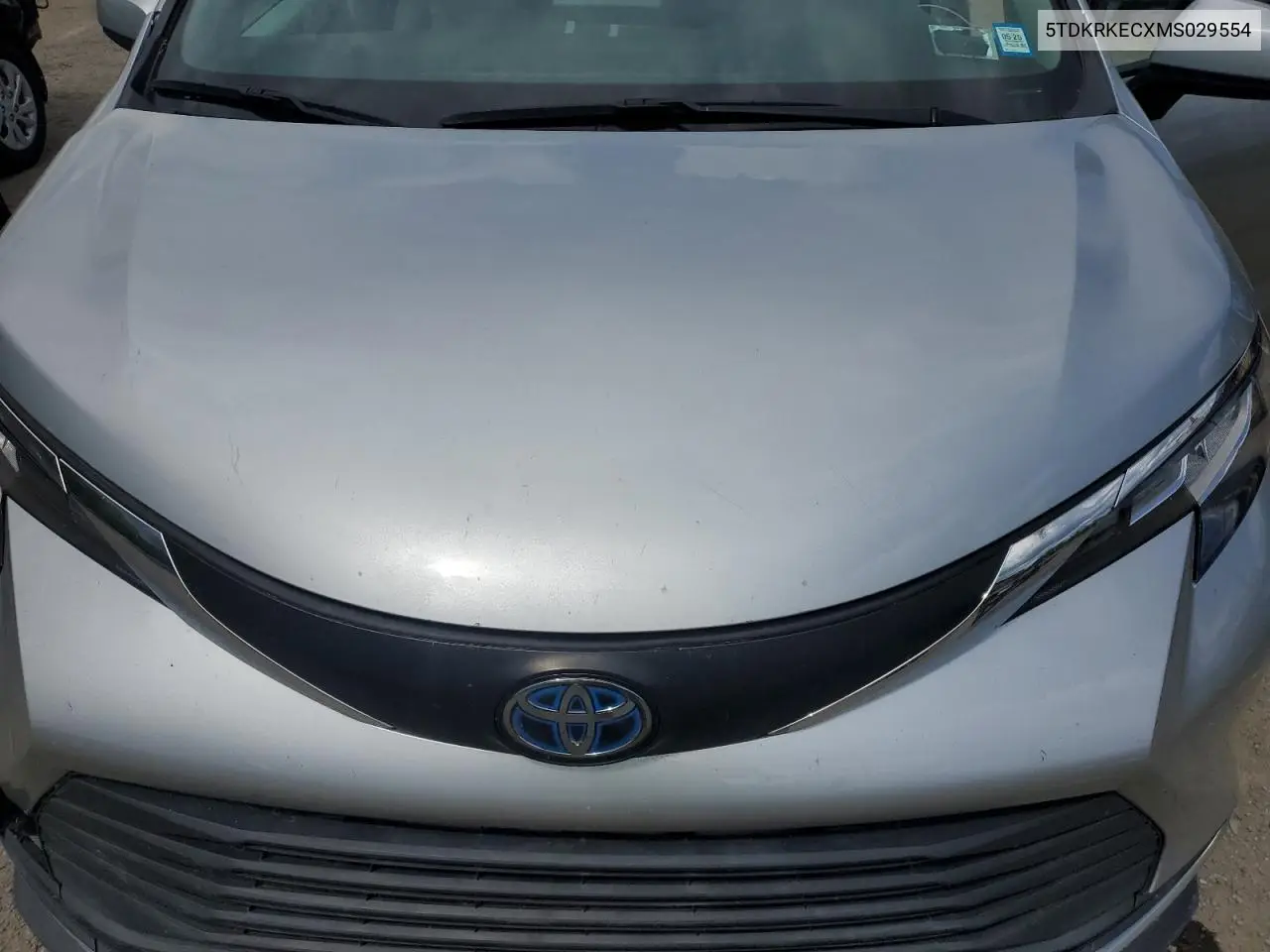 2021 Toyota Sienna Le VIN: 5TDKRKECXMS029554 Lot: 55745035
