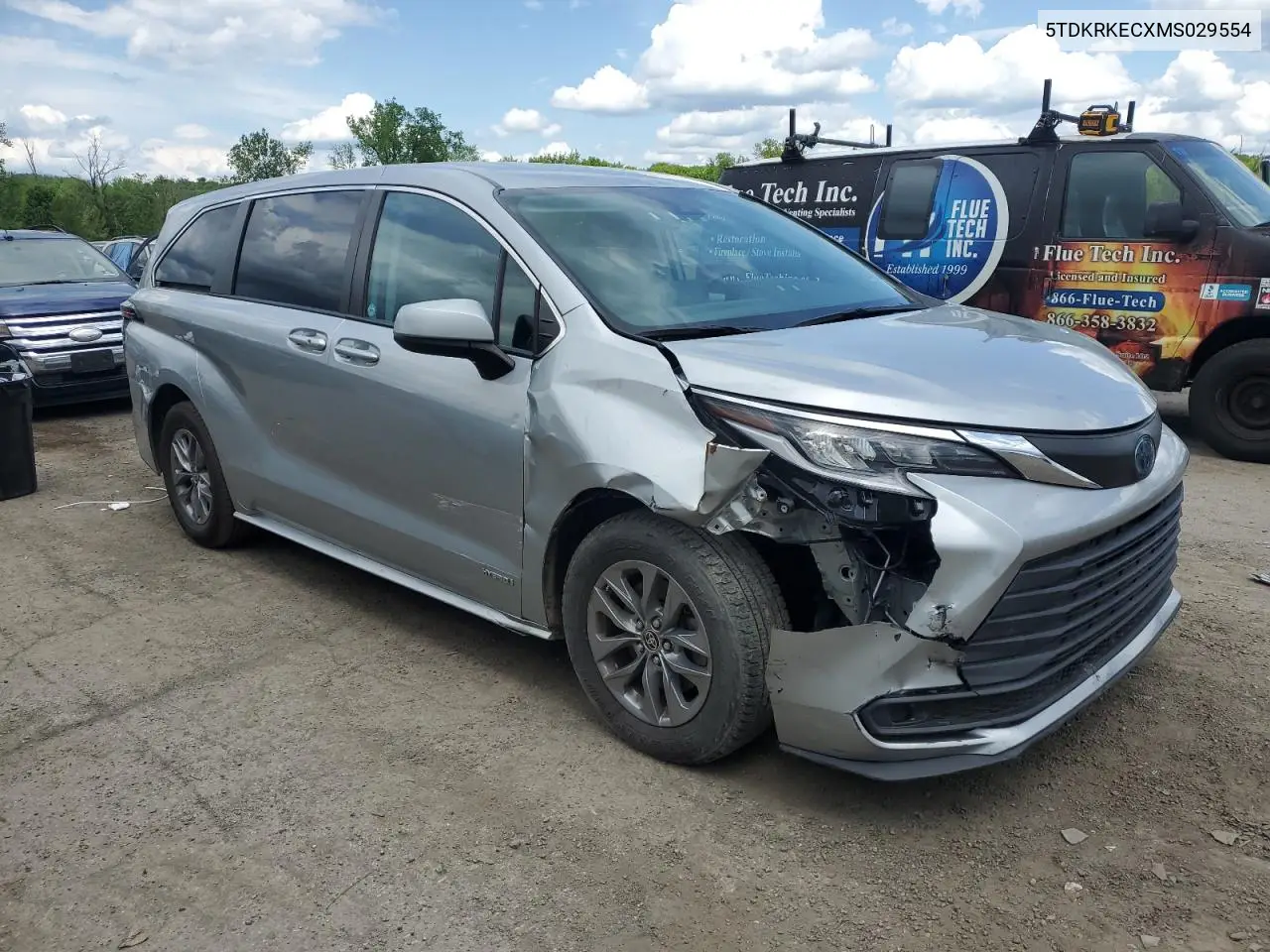 2021 Toyota Sienna Le VIN: 5TDKRKECXMS029554 Lot: 55745035