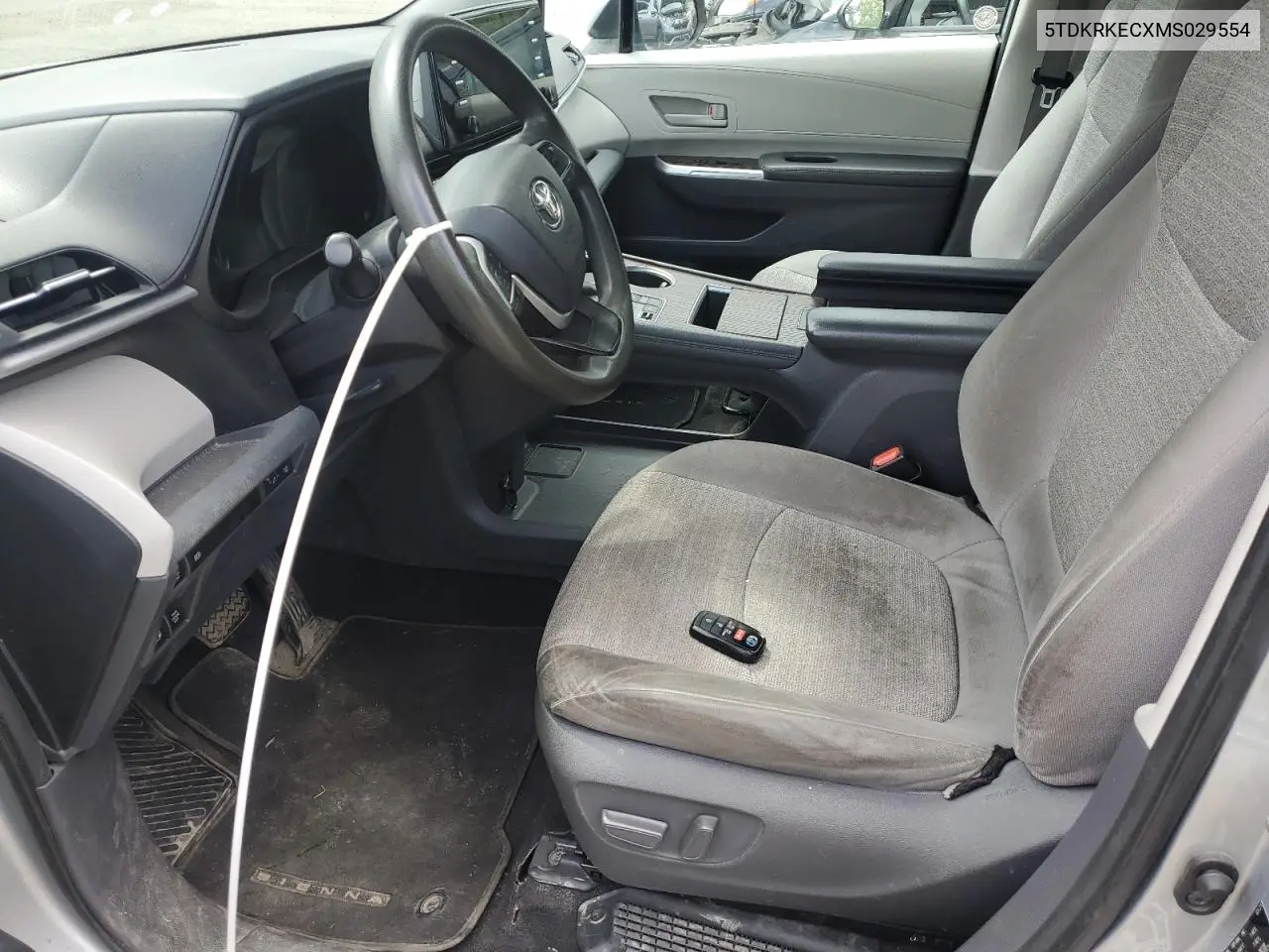 2021 Toyota Sienna Le VIN: 5TDKRKECXMS029554 Lot: 55745035