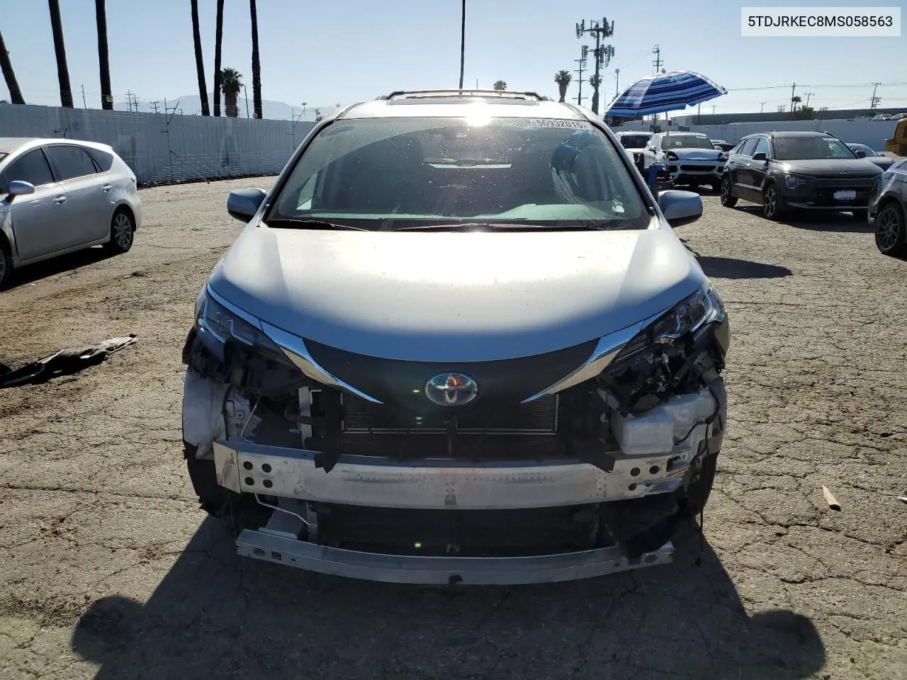 2021 Toyota Sienna Xle VIN: 5TDJRKEC8MS058563 Lot: 56932015