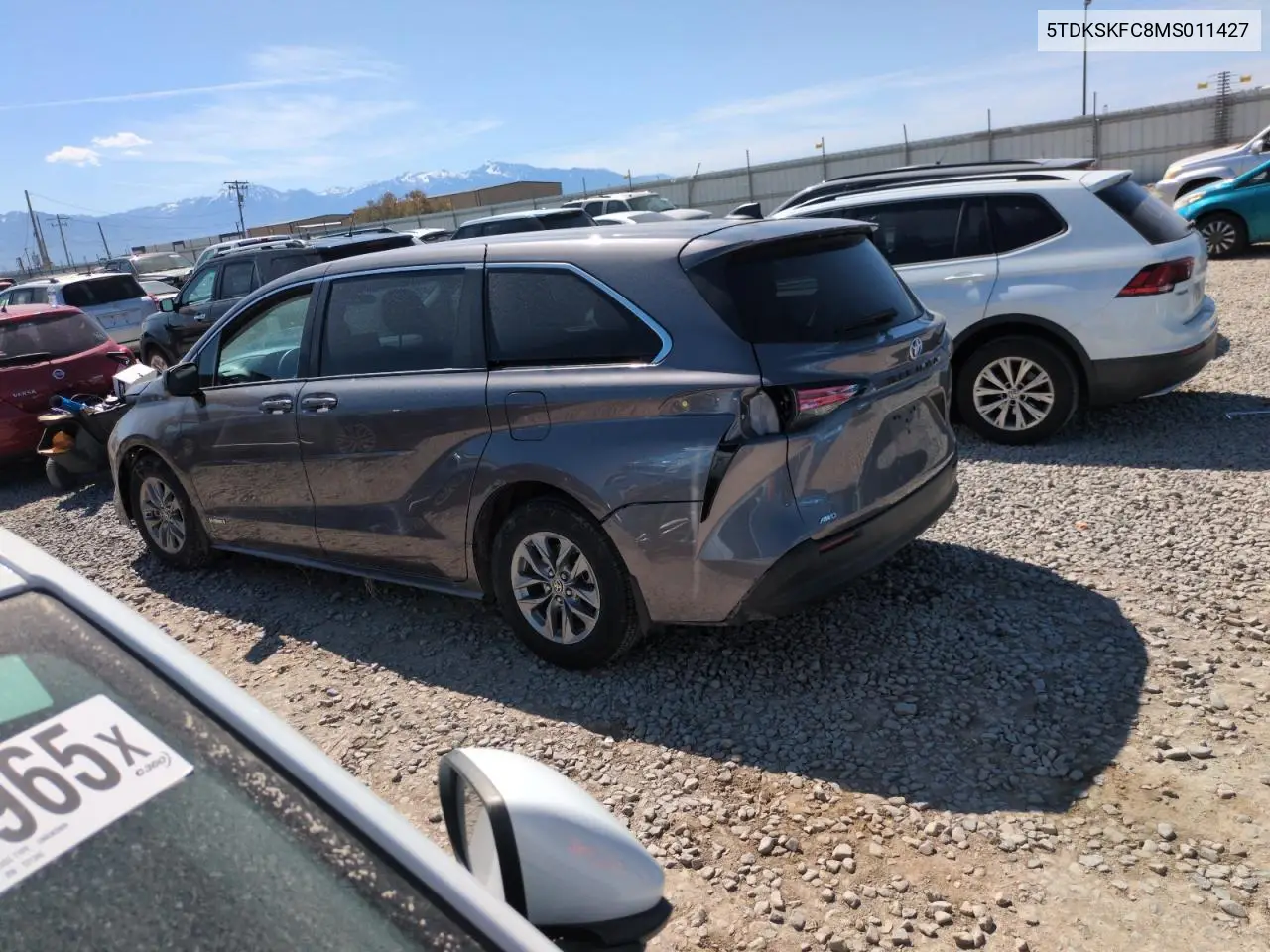 2021 Toyota Sienna Le VIN: 5TDKSKFC8MS011427 Lot: 58518425