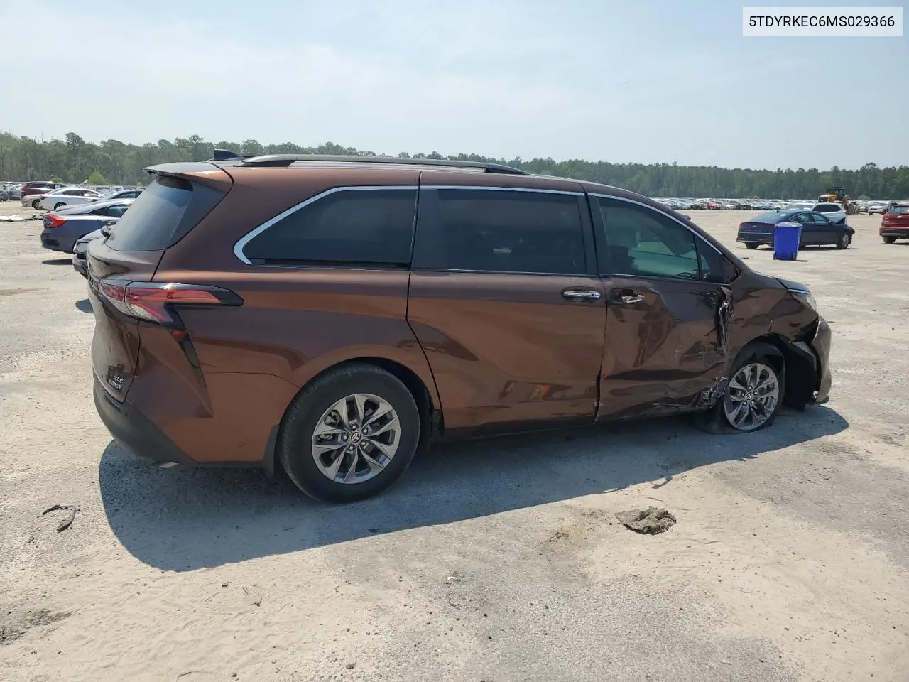 2021 Toyota Sienna Xle VIN: 5TDYRKEC6MS029366 Lot: 62236585
