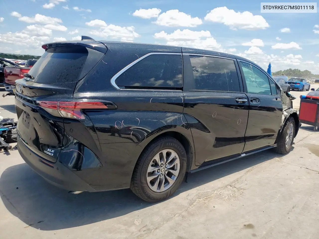 2021 Toyota Sienna Xle VIN: 5TDYRKEC7MS011118 Lot: 62572365