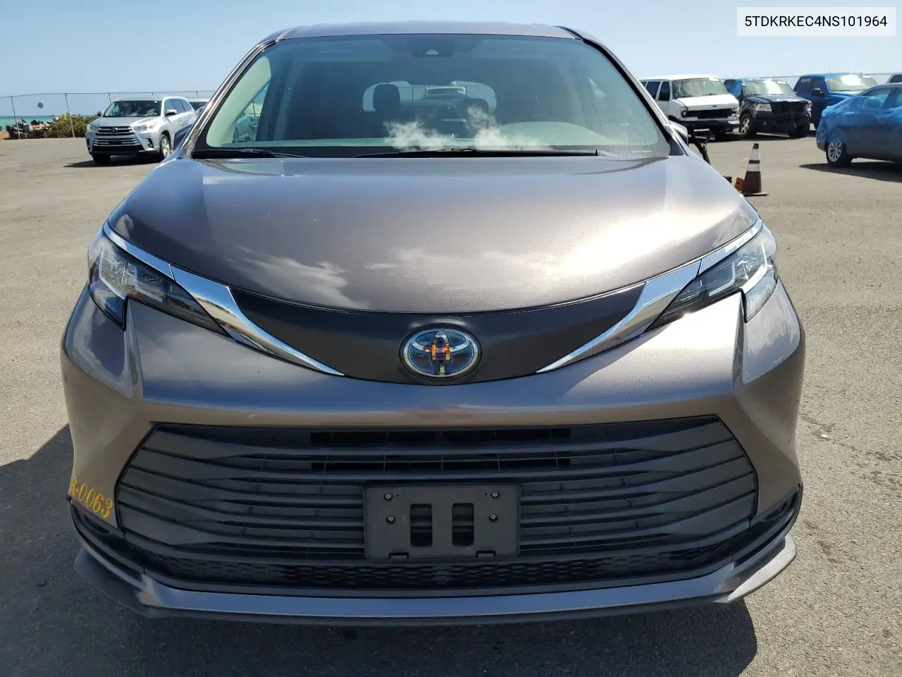 2022 Toyota Sienna Le VIN: 5TDKRKEC4NS101964 Lot: 48391695