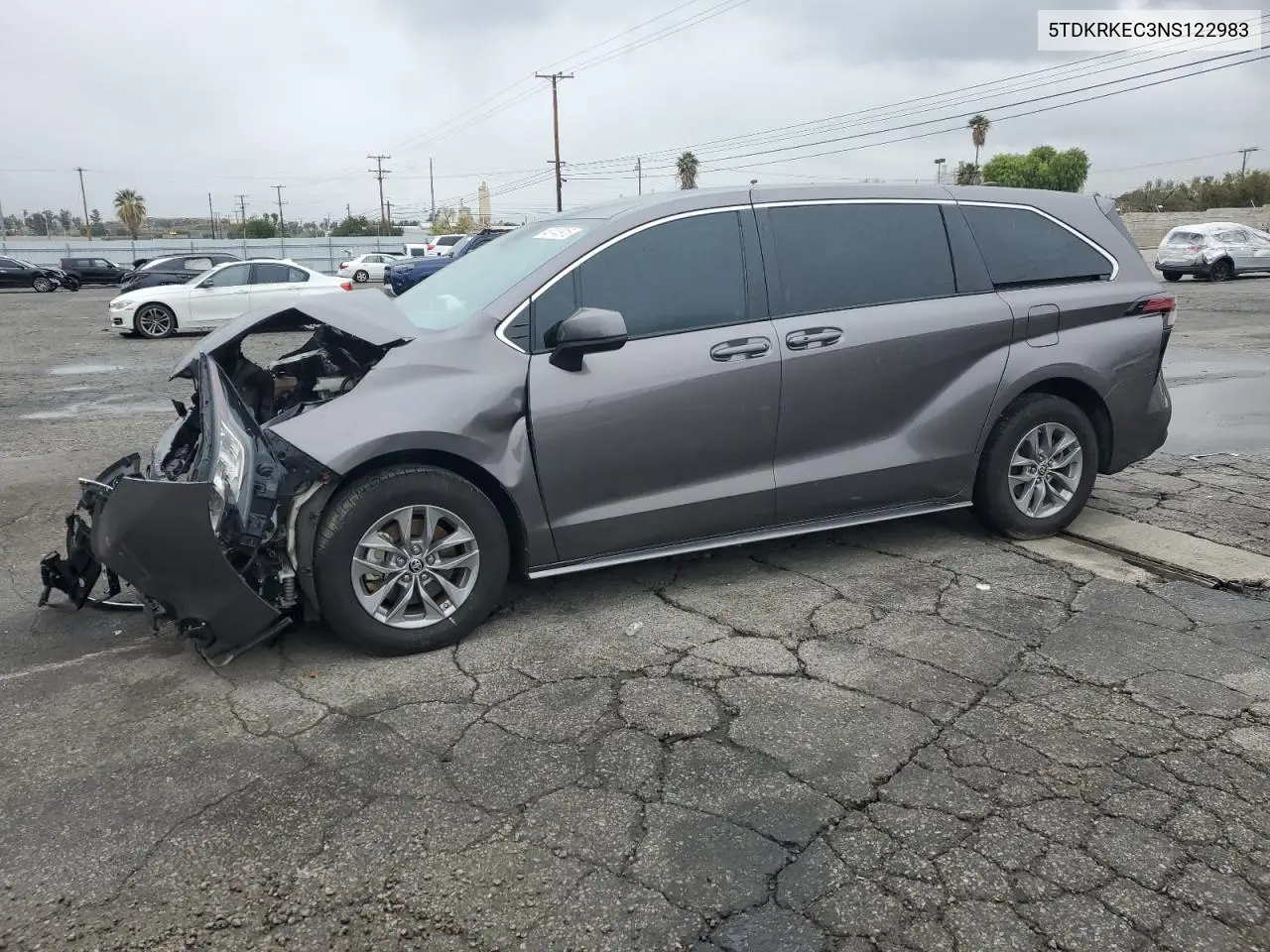 2022 Toyota Sienna Le VIN: 5TDKRKEC3NS122983 Lot: 48740915