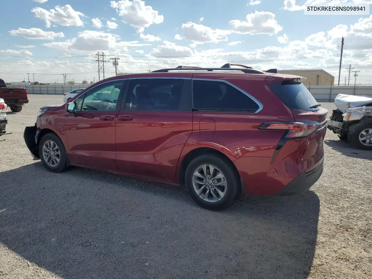 2022 Toyota Sienna Le VIN: 5TDKRKEC8NS098941 Lot: 56058275