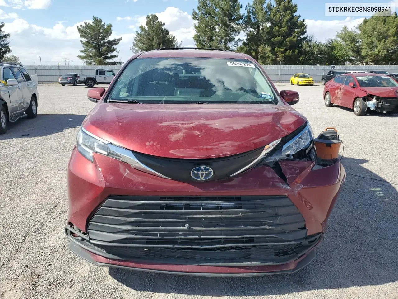 2022 Toyota Sienna Le VIN: 5TDKRKEC8NS098941 Lot: 56058275