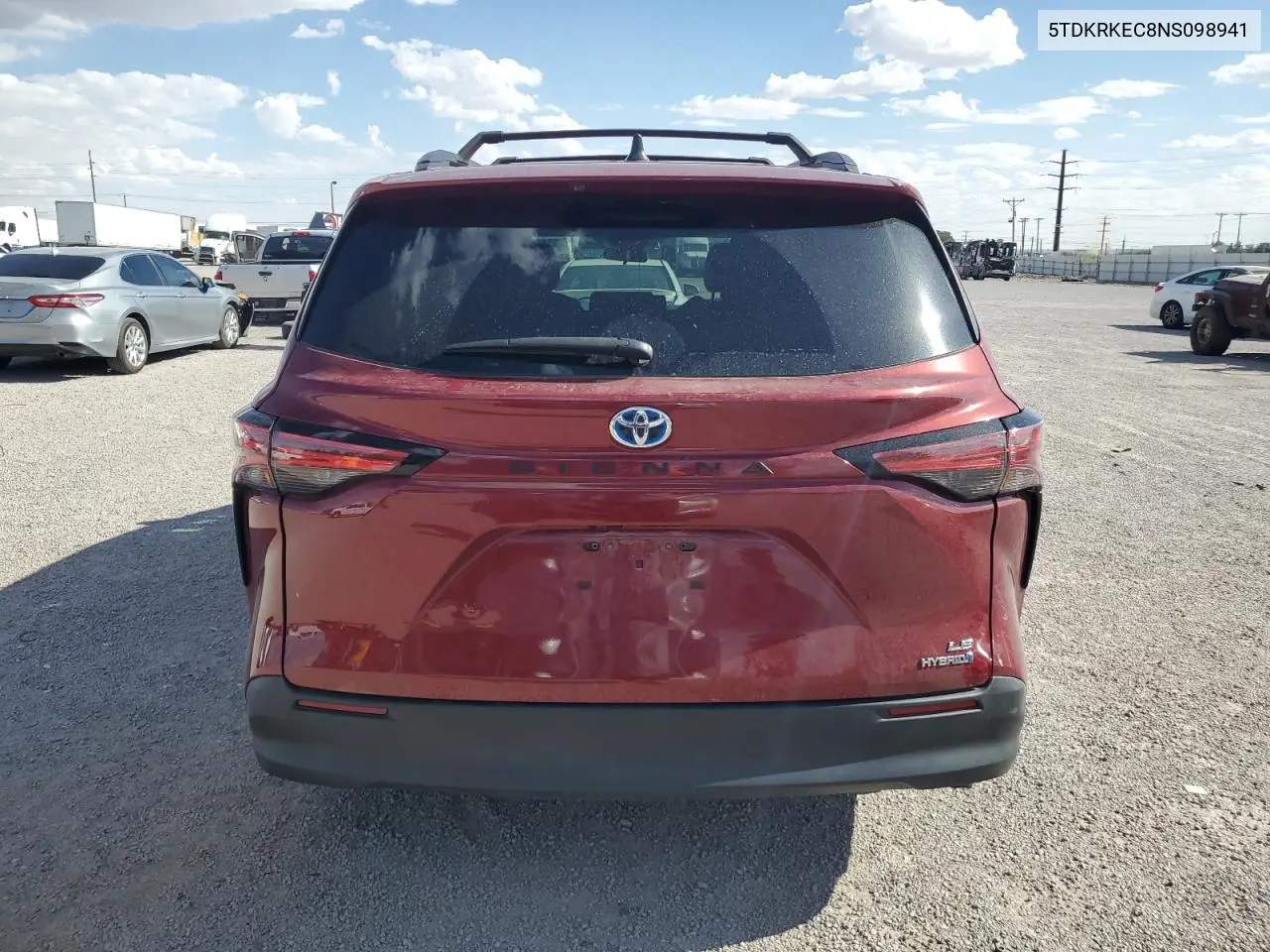 2022 Toyota Sienna Le VIN: 5TDKRKEC8NS098941 Lot: 56058275