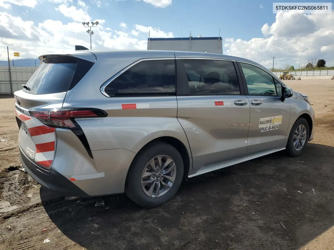 2022 Toyota Sienna Le VIN: 5TDKSKFC2NS065811 Lot: 56190465