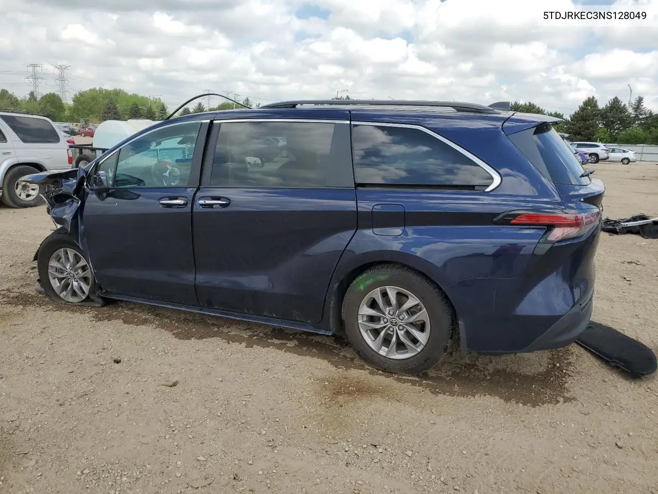 2022 Toyota Sienna Xle VIN: 5TDJRKEC3NS128049 Lot: 57020625