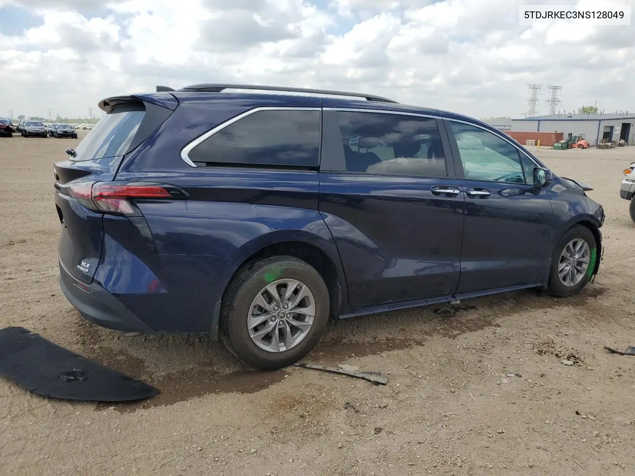 2022 Toyota Sienna Xle VIN: 5TDJRKEC3NS128049 Lot: 57020625
