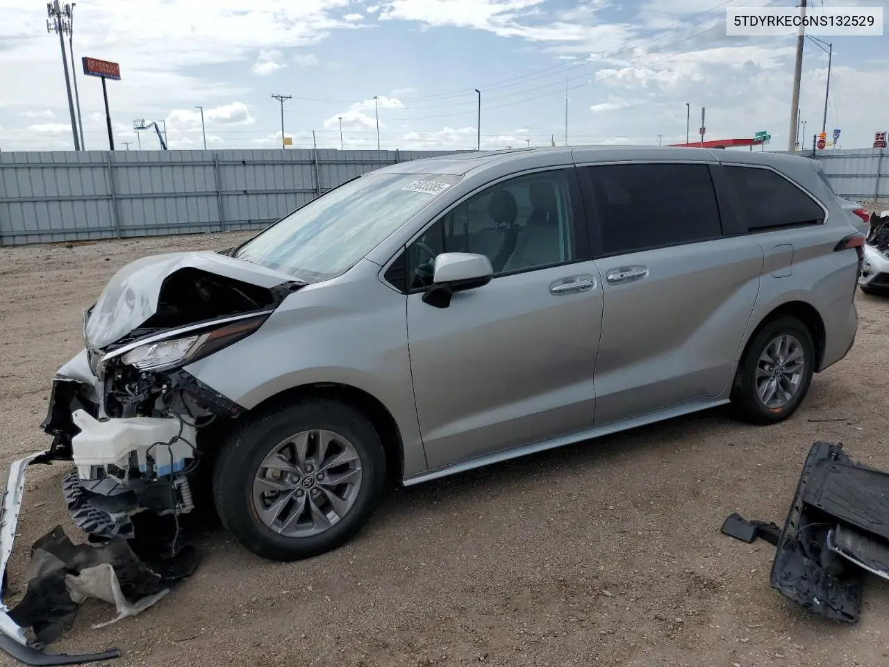 2022 Toyota Sienna Xle VIN: 5TDYRKEC6NS132529 Lot: 61838385
