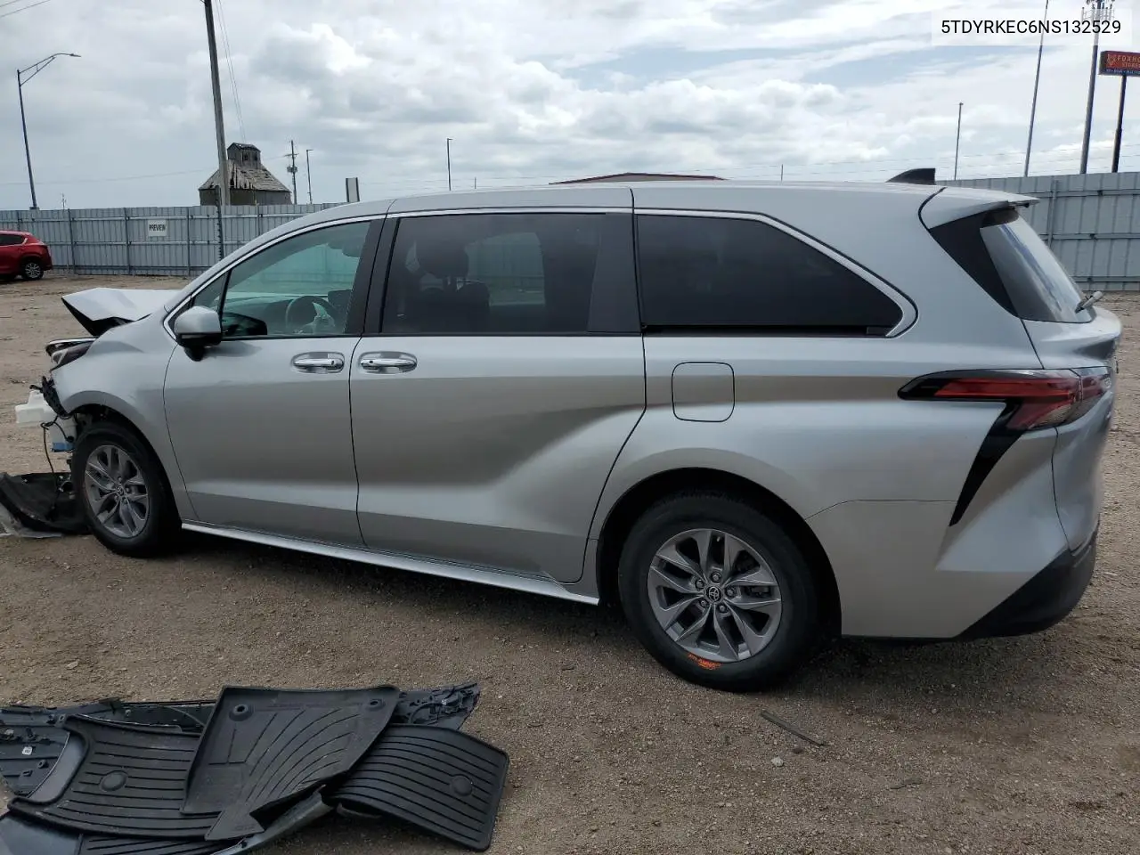 2022 Toyota Sienna Xle VIN: 5TDYRKEC6NS132529 Lot: 61838385