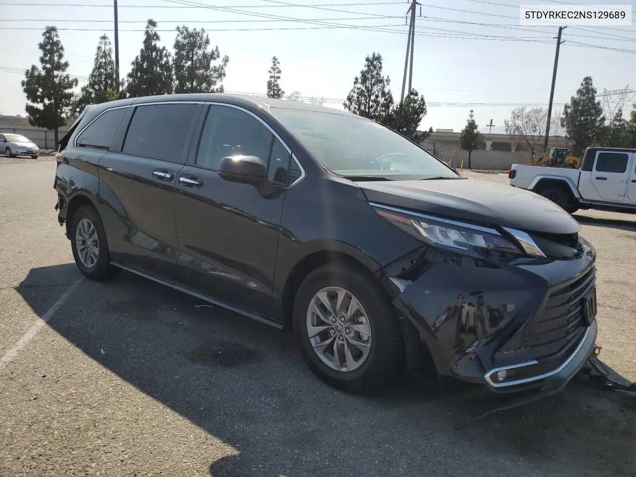2022 Toyota Sienna Xle VIN: 5TDYRKEC2NS129689 Lot: 62652025
