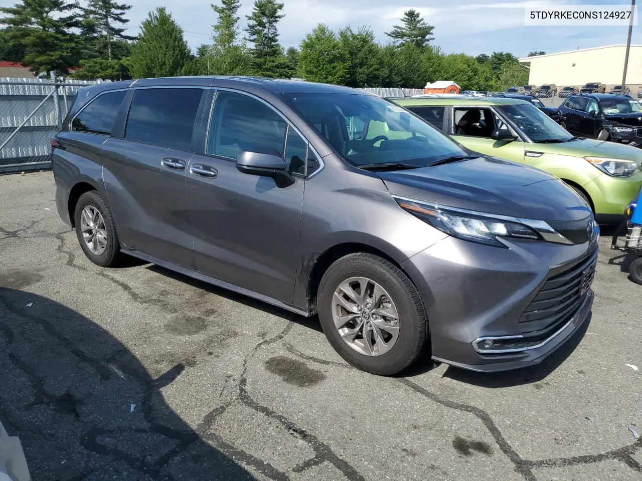 2022 Toyota Sienna Xle VIN: 5TDYRKEC0NS124927 Lot: 62726065