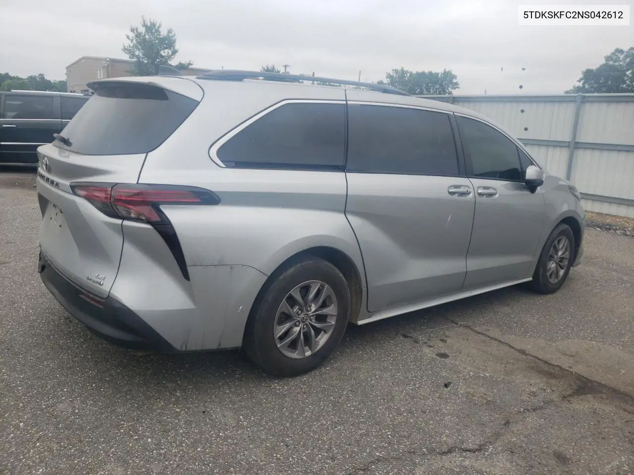 2022 Toyota Sienna Le VIN: 5TDKSKFC2NS042612 Lot: 62808065
