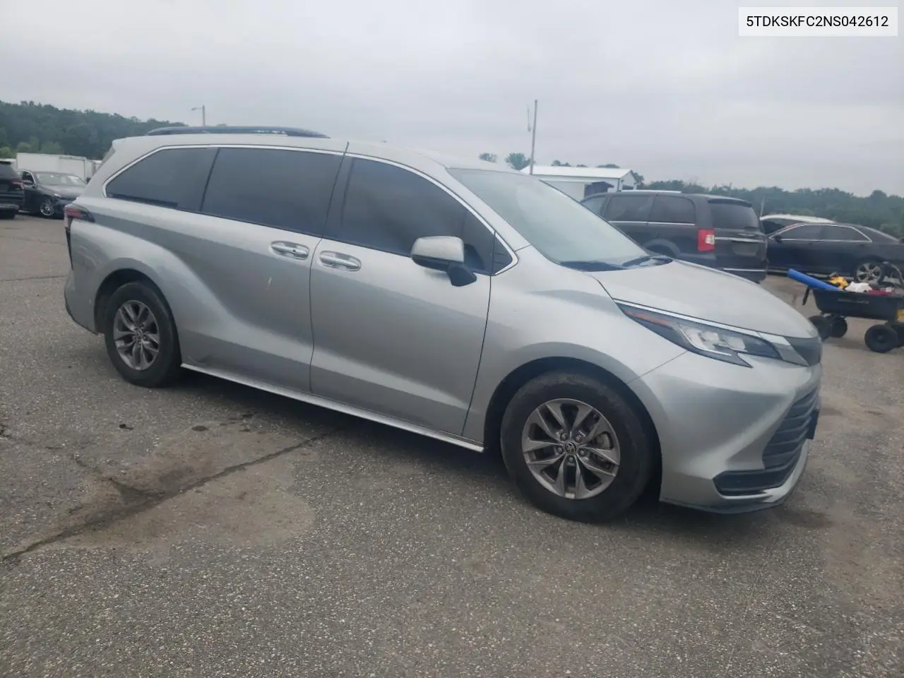 2022 Toyota Sienna Le VIN: 5TDKSKFC2NS042612 Lot: 62808065