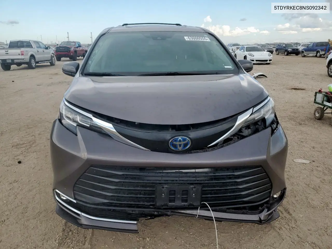 2022 Toyota Sienna Xle VIN: 5TDYRKEC8NS092342 Lot: 63000555