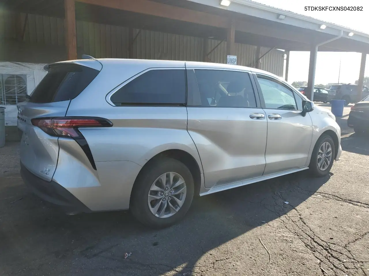 2022 Toyota Sienna Le VIN: 5TDKSKFCXNS042082 Lot: 63103585