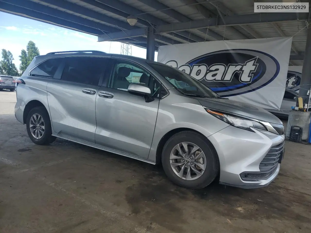 2022 Toyota Sienna Le VIN: 5TDBRKEC3NS132929 Lot: 63607115