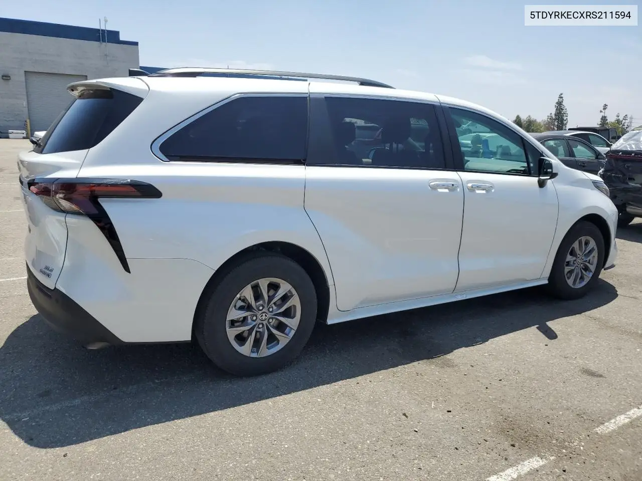 2024 Toyota Sienna Xle VIN: 5TDYRKECXRS211594 Lot: 61177835