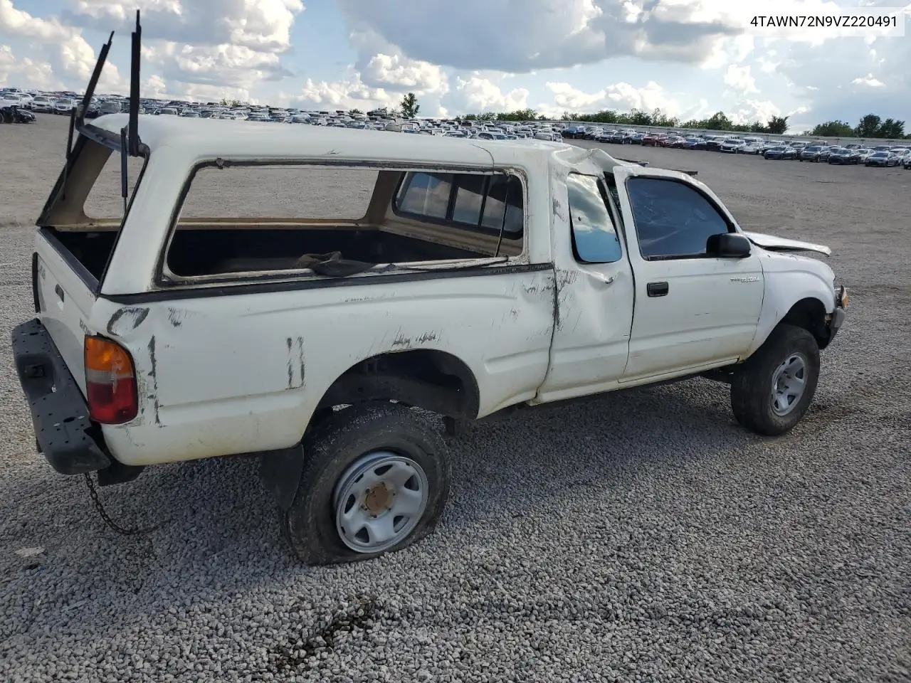 1997 Toyota Tacoma Xtracab VIN: 4TAWN72N9VZ220491 Lot: 56366725