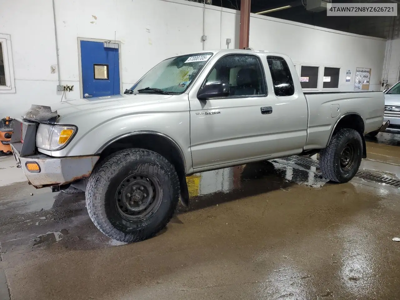 2000 Toyota Tacoma Xtracab VIN: 4TAWN72N8YZ626721 Lot: 57000705