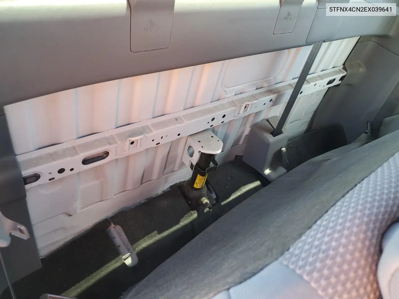 2014 Toyota Tacoma VIN: 5TFNX4CN2EX039641 Lot: 56342335