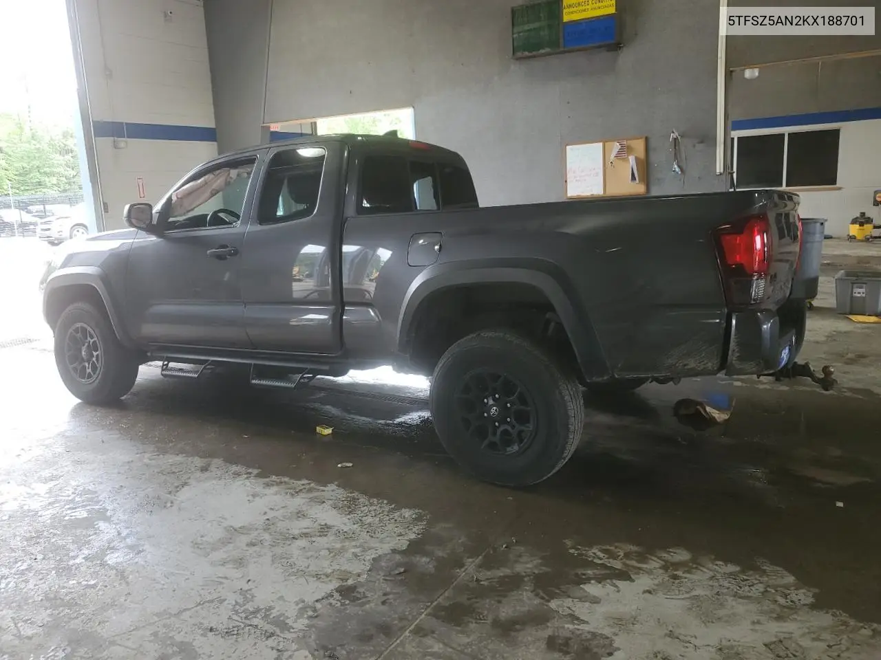 2019 Toyota Tacoma Access Cab VIN: 5TFSZ5AN2KX188701 Lot: 56818125