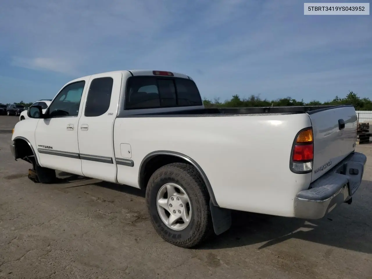 2000 Toyota Tundra Access Cab VIN: 5TBRT3419YS043952 Lot: 49904425