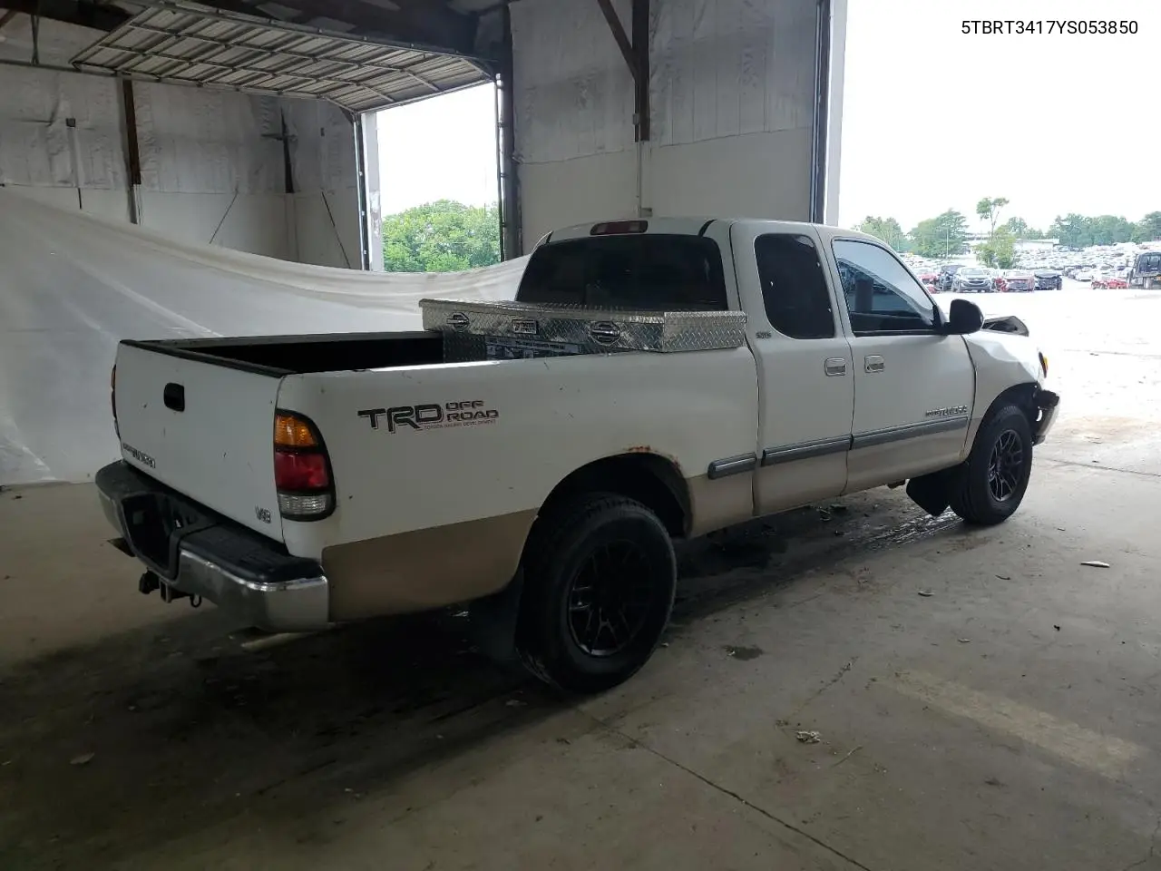 2000 Toyota Tundra Access Cab VIN: 5TBRT3417YS053850 Lot: 62323845