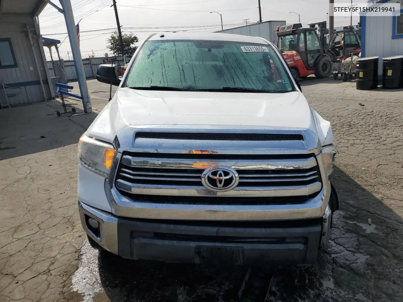 2017 Toyota Tundra Crewmax Sr5 VIN: 5TFEY5F15HX219941 Lot: 63313655