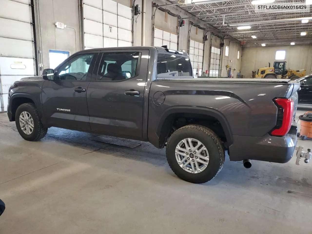2022 Toyota Tundra Crewmax Sr VIN: 5TFLA5DB6NX016429 Lot: 55915495
