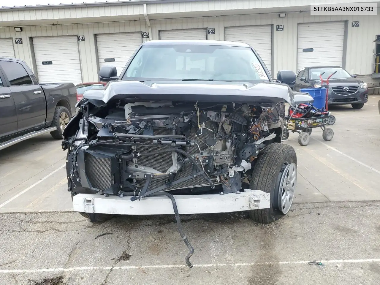2022 Toyota Tundra Double Cab Sr VIN: 5TFKB5AA3NX016733 Lot: 56575425