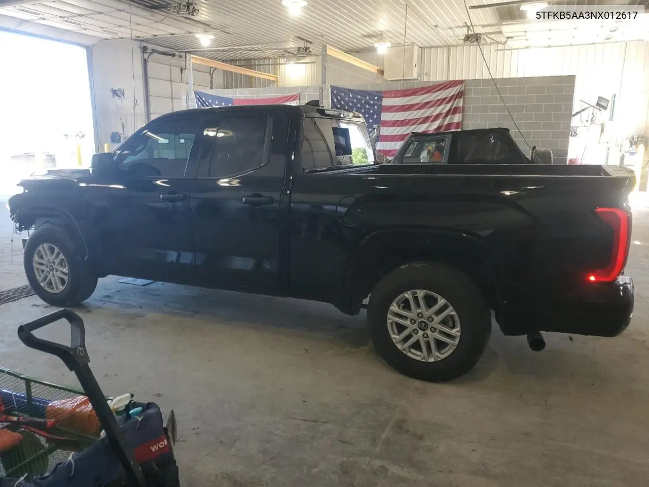 2022 Toyota Tundra Double Cab Sr VIN: 5TFKB5AA3NX012617 Lot: 56832315