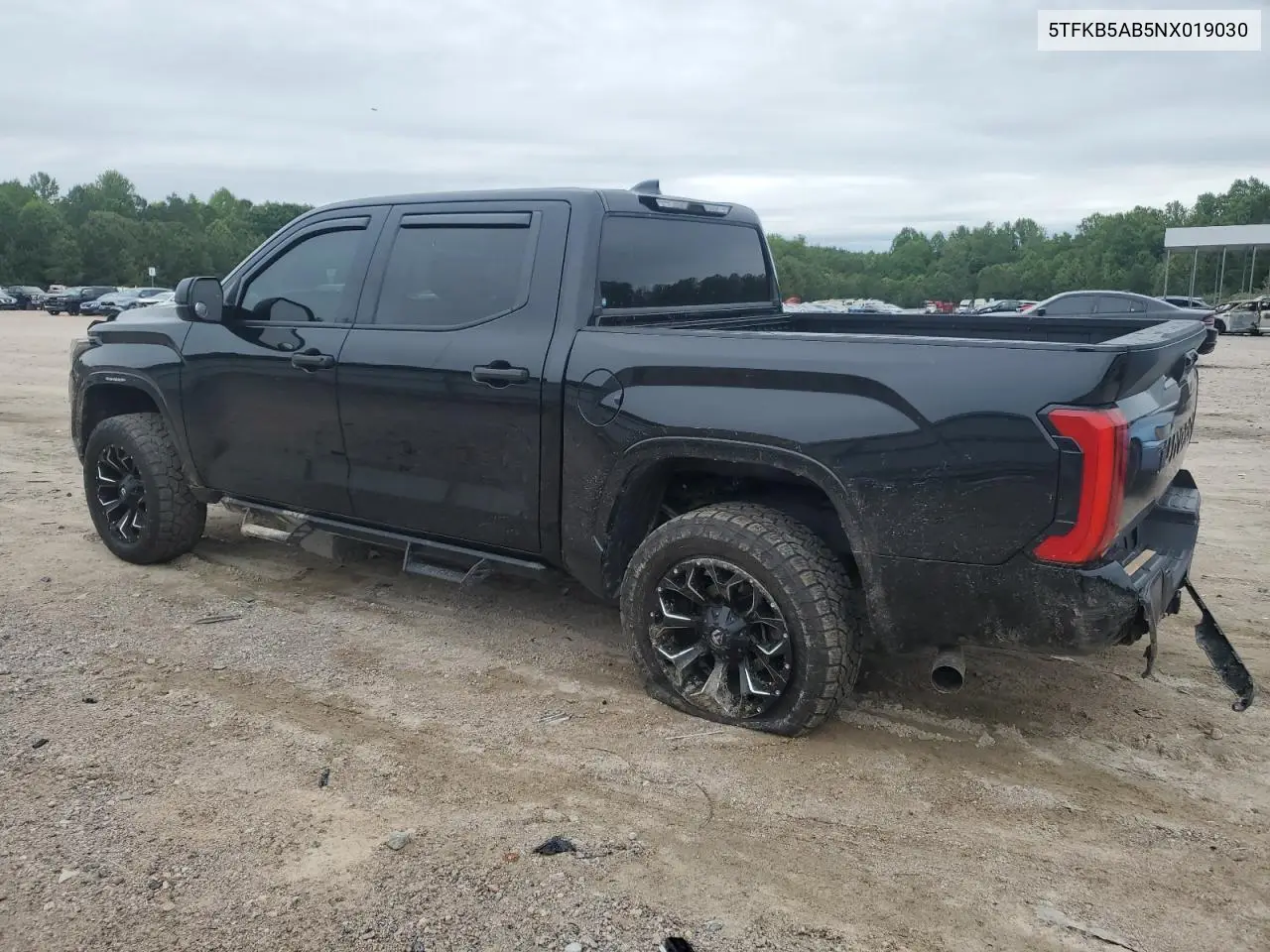 2022 Toyota Tundra Crewmax Sr VIN: 5TFKB5AB5NX019030 Lot: 58558255