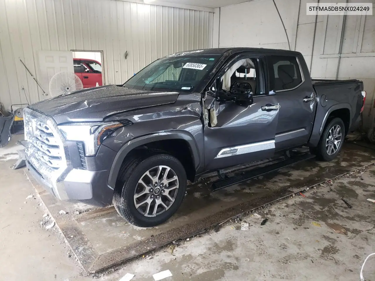 2022 Toyota Tundra Crewmax Platinum VIN: 5TFMA5DB5NX024249 Lot: 60850365